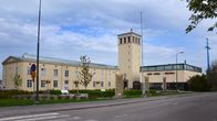 Pohjanmaan museon julkisivu ulkoa kuvattuna.