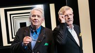 Maaseudulta maailmalle -sarjan juontavat Lasse Lehtinen ja Seppo Hovi.