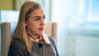 Ulkoministeri Elina Valtonen haastateltavana.