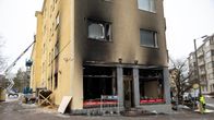 Helsingin Lauttasaaressa pyöräliike tuhoutui täysin tulipalossa.