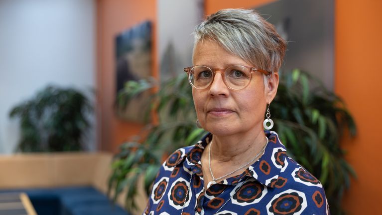 Henkilökuvassa Virpi Kalakoski, tutkimuspäällikkö, Työterveyslaitos.