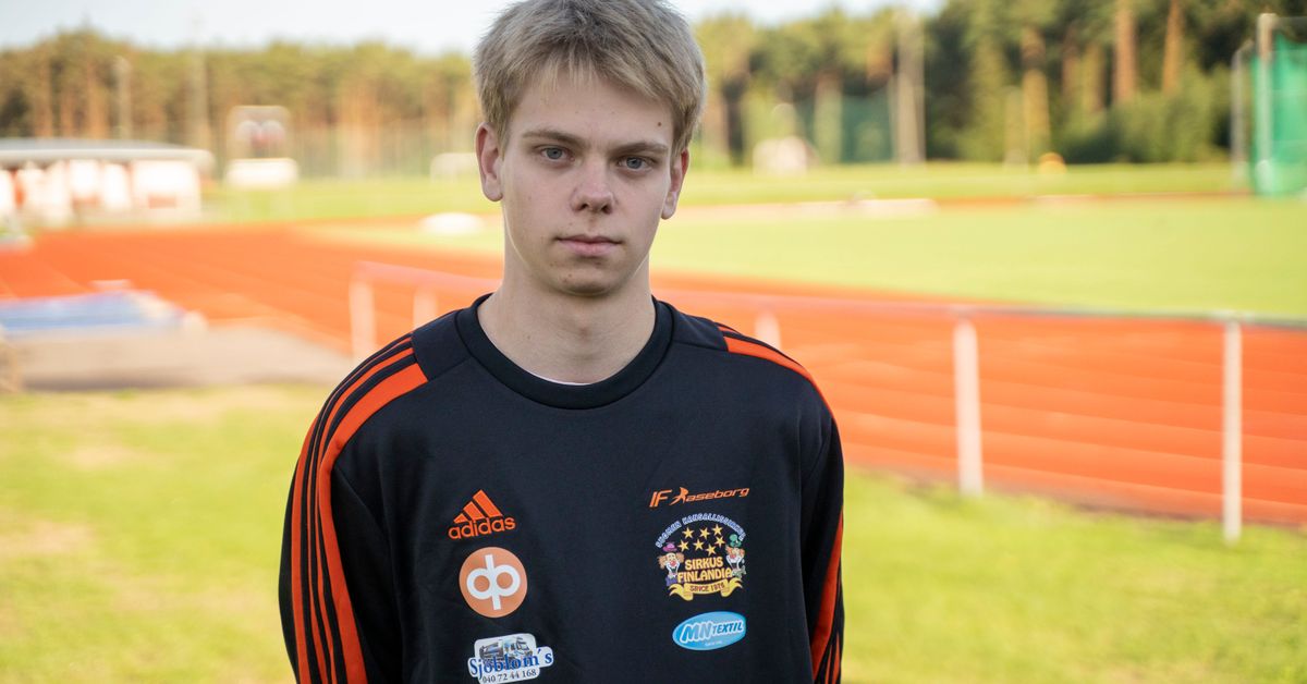 IF Raseborgs Simon Ekholm deltar i sin första tiokamp i FM-tävlingarna ...