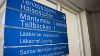 Turun Mäntymäen terveysaseman kylttejä