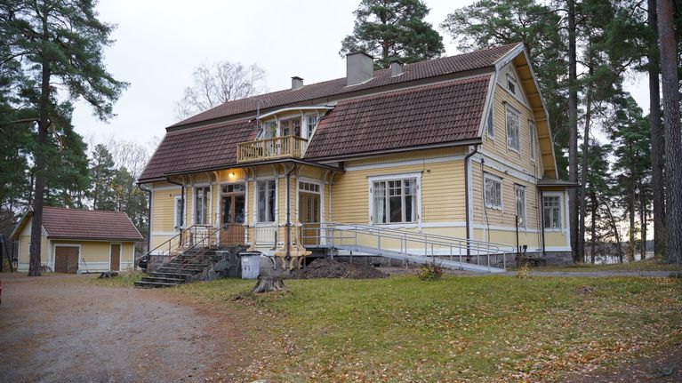 Raseborgs stad samarbetsförhandlar – högst 188 årsverken kan försvinna ...