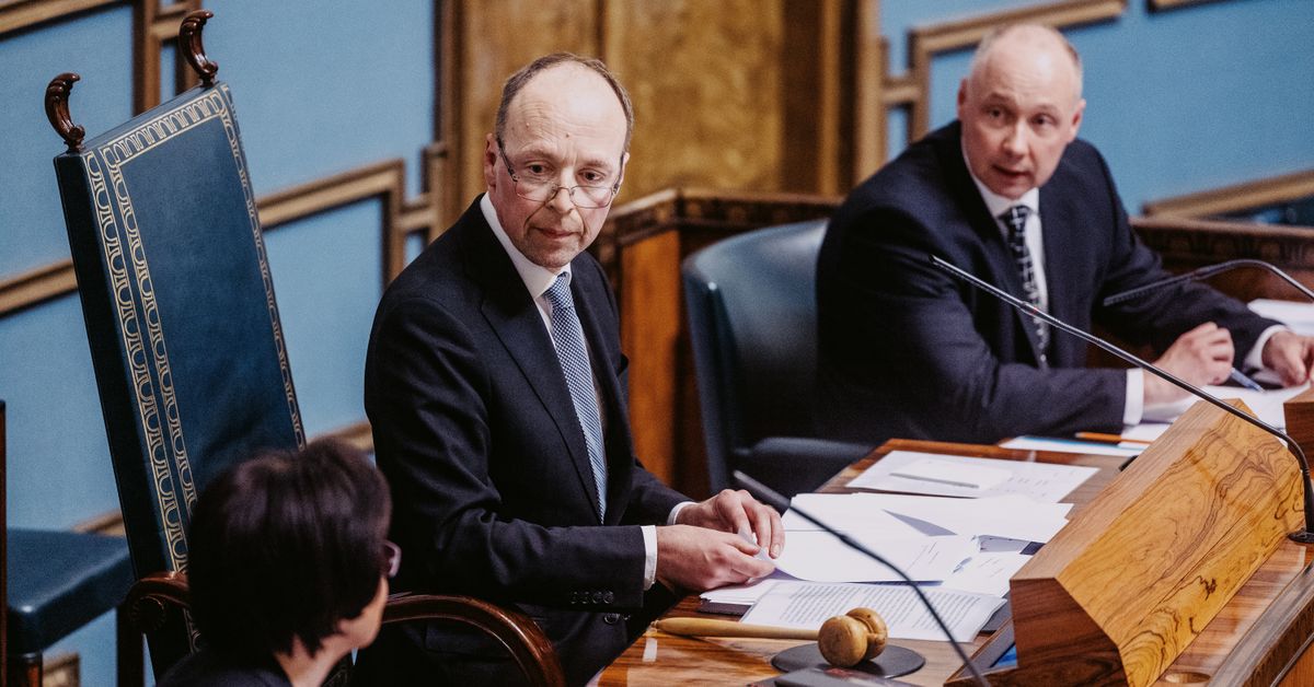 Opposition demands recess break to debate confidence in government