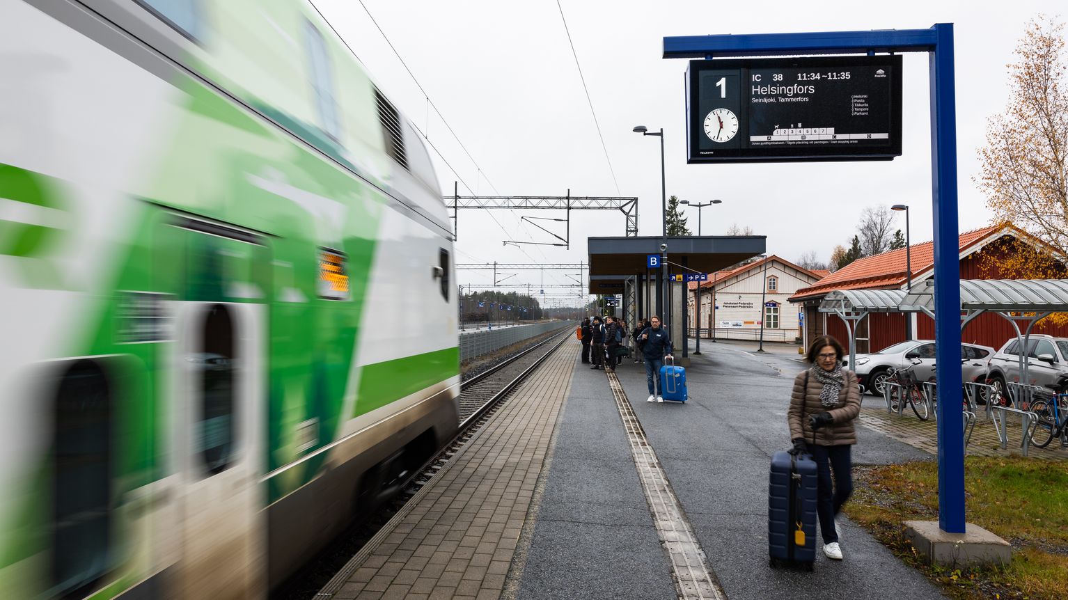 Surprise birth on a train: Baby born on Helsinki–Vaasa route