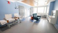 Psykiatrian osaston turvahuoneiden aula.