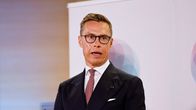 Alexander Stubb puhuu tiedotustilaisuudessa. 