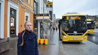 Noora Gherghel framför Åbo Svenska Teater den 11.11.2022. Foto: Mikael Piippo/Yle
