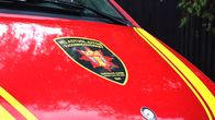 Varsinais-Suomen pelastuslaitoksen paloauto pelastuslaitoksen logolla.