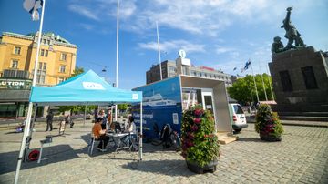Firarsvängen sändes från torget i Vasa.
