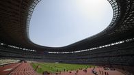 Tokion olympiastadion yleisurheilun testikisassa.