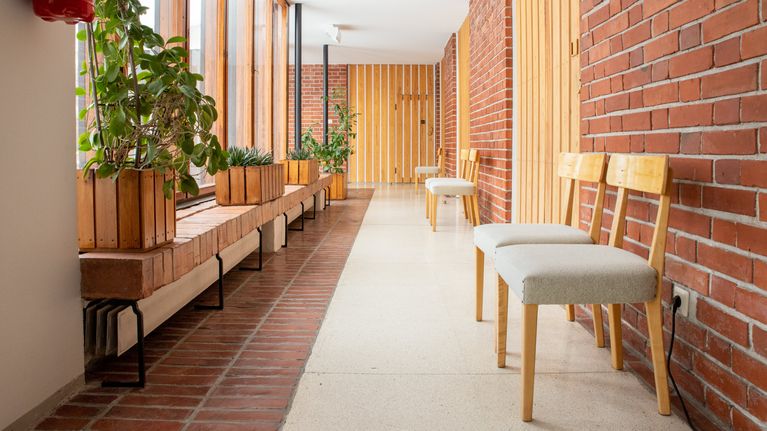 Käytävä Säynätsalon kunnantalolla.