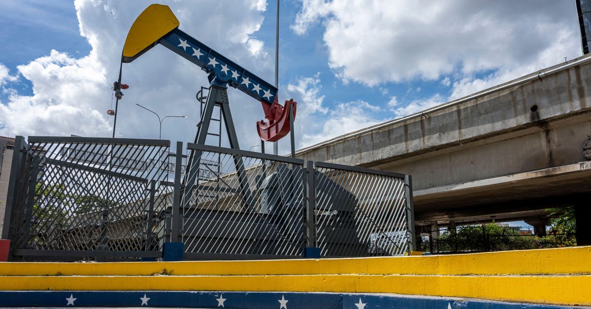 US Negotiates Venezuelan Oil Field Stakes