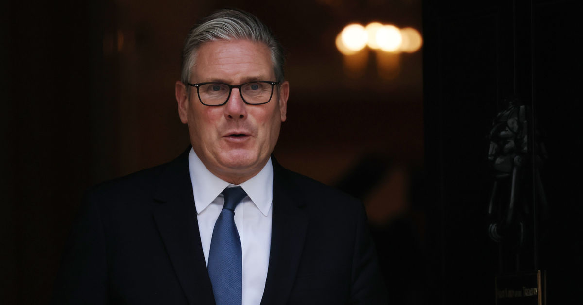 Pääministeri Starmer kovan vaalitappion jälkeen: En aio erota