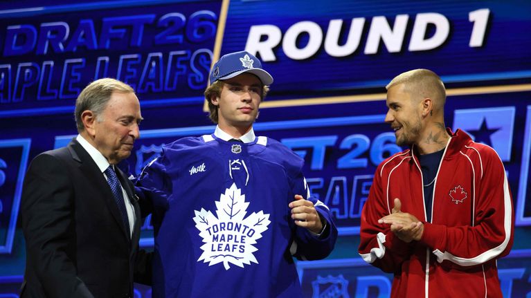 Columbus varasi Oscar Hemmingin numerolla 14, Washington Oliver ...