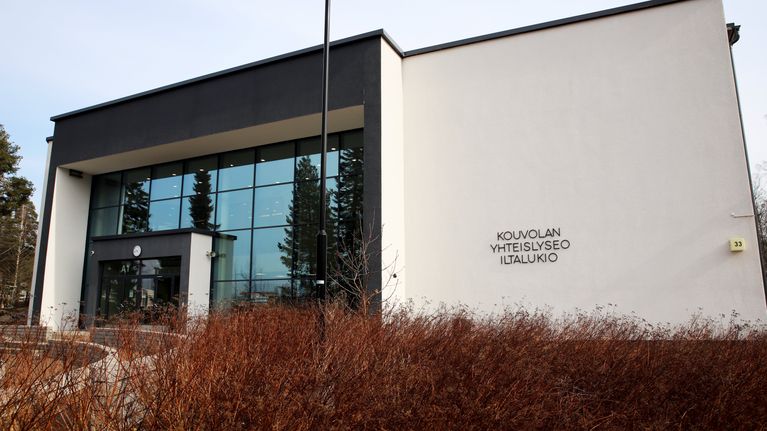 kouvolan-lukioiden-hallinnollinen-yhdistyminen-sai-sinetin-kaupunki