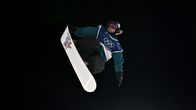 Rene Rinnekangas hyppää big airin karsinnassa.