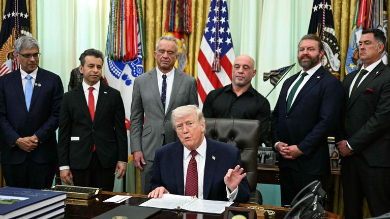 trump-psykedeelisten-l-kkeiden-saatavuutta-nopeutetaan-uutisia