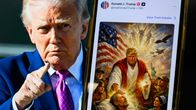 Jaetussa kuvassa Trump sekä Trumpin julkaisema tekoälyllä tehty kuva, jossa Trump parantaa käsillään kuten Jeesus. 