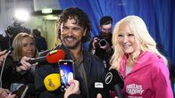 Pete Parkkonen och Linda Lampenius intervjuas.