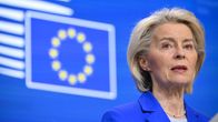 Ursula von der Leyen lähikuvassa.