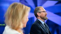 Pia Kauma ja Jani Mäkelä istuvat A-studiossa.
