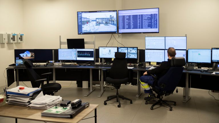 Haminan LNG-terminaalin valvomo.