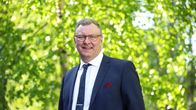SKAL ry:n puheenjohtaja Jani Ylälehto kuvattuna kulttuuritalo Korundissa. 