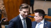 Antti Häkkänen eduskunnan istuntosalissa.