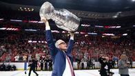 Paul Maurice nostaa Stanley Cupia.