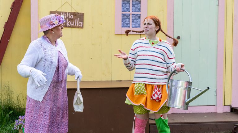 Recension: Elsa Djupsjöbacka skiner som Pippi på Pedersöre sommarteater ...