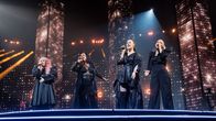 Mestarit eli Ellinoora, Kaija Koo, Jenni Vartiainen ja Vesala kiertueen avauskeikalla Espoon Metro Arenan lavalla.