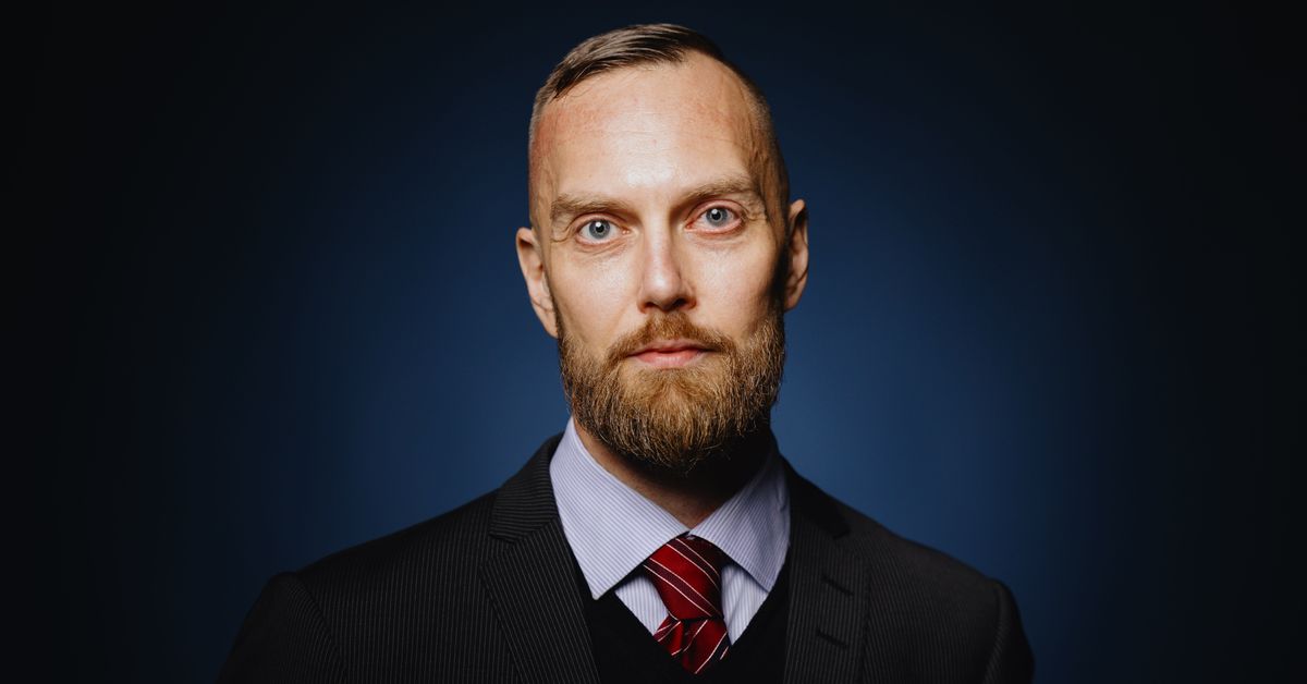 Ilmari Käihkön kolumni: Onko Ukraina oikeasti niskan päällä, vai todistammeko vain julkisen keskustelun heiluriliikettä?