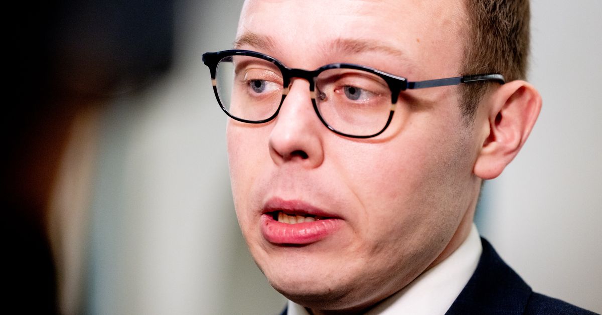 Drooniuhkan takia kotiinjääneiden palkanmaksusta syntyi sopu
