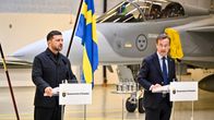 Ukrainas president Volodymyr Zelenskyj och Sveriges stastsmininster Ulf Kristersson håller presskonferens. 