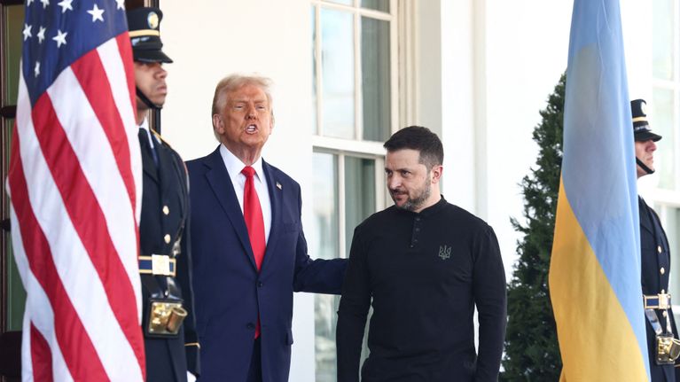 Ukrainan presidentti Volodymyr Zelensky tapaamisessa Yhdysvaltain presidentin Donald Trumpin kanssa.