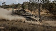 Israelin tankki Gazan rajalla.