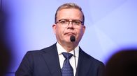 Petteri Orpo lehdistötilaisuudessa.