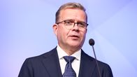 Petteri Orpo at a press conference.