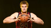 Lauri Markkanen edustaa jatkossa Cleveland Cavaliersia.