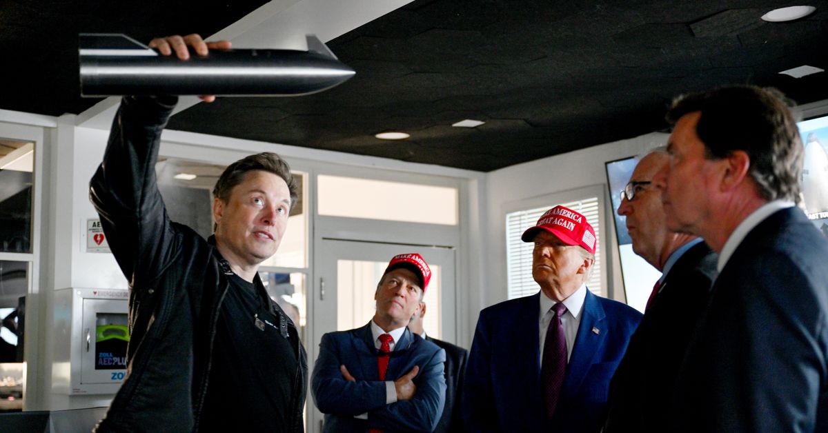 SpaceX:n listautumisesite kertoo tarinaa sekatavarakaupasta, joka myy sijoittajille fantastisia visioita