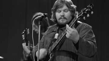 Jussi Raittinen soittaa 1971.