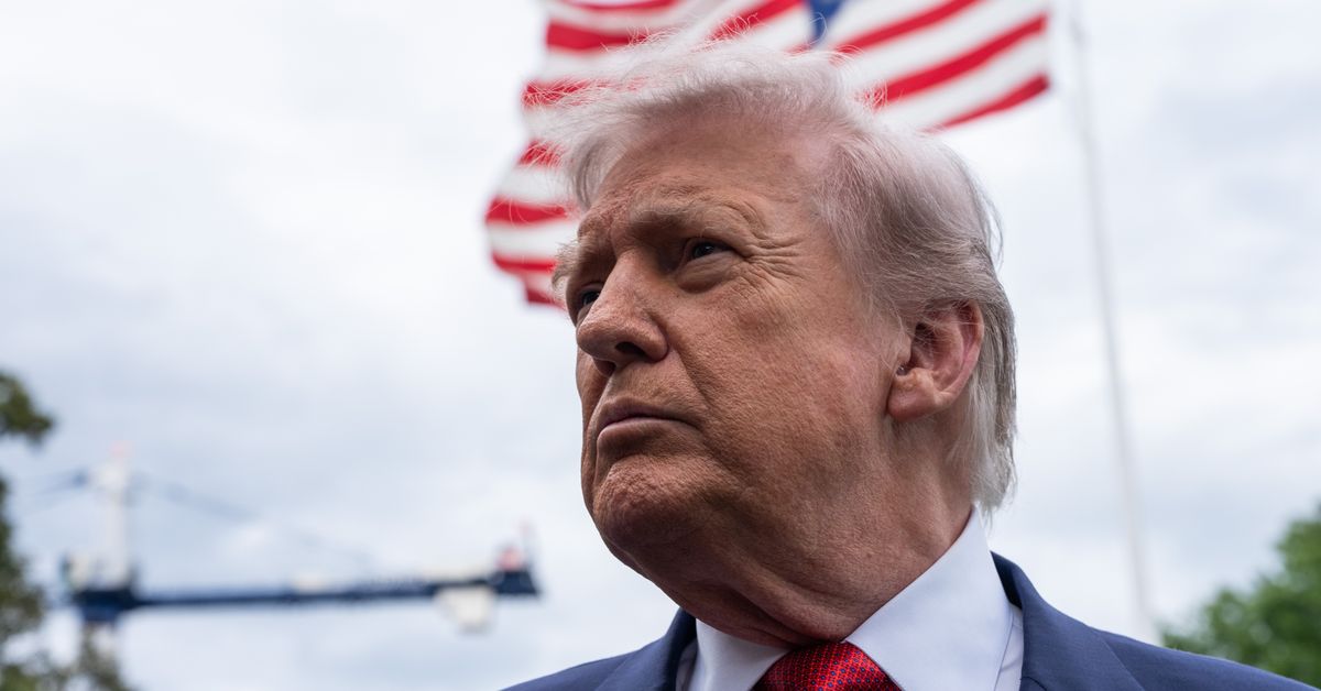 Floridan Palm Beachin lentoasema nimetään Trumpin mukaan