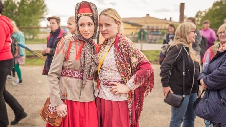 Serkukset Heidi Gauriloff ja Katja Gauriloff Sodankylän elokuvajuhlilla kesäkuussa 2016.