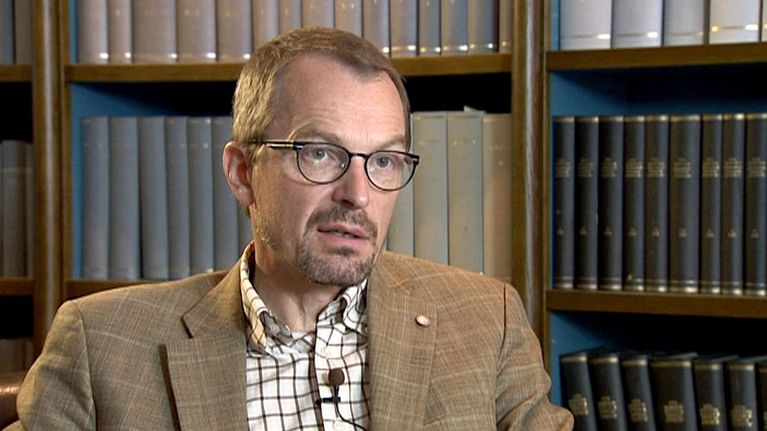 Sähkösavukkeiden haitoista ei tiedetä tarpeeksi | Akuutti | Yle