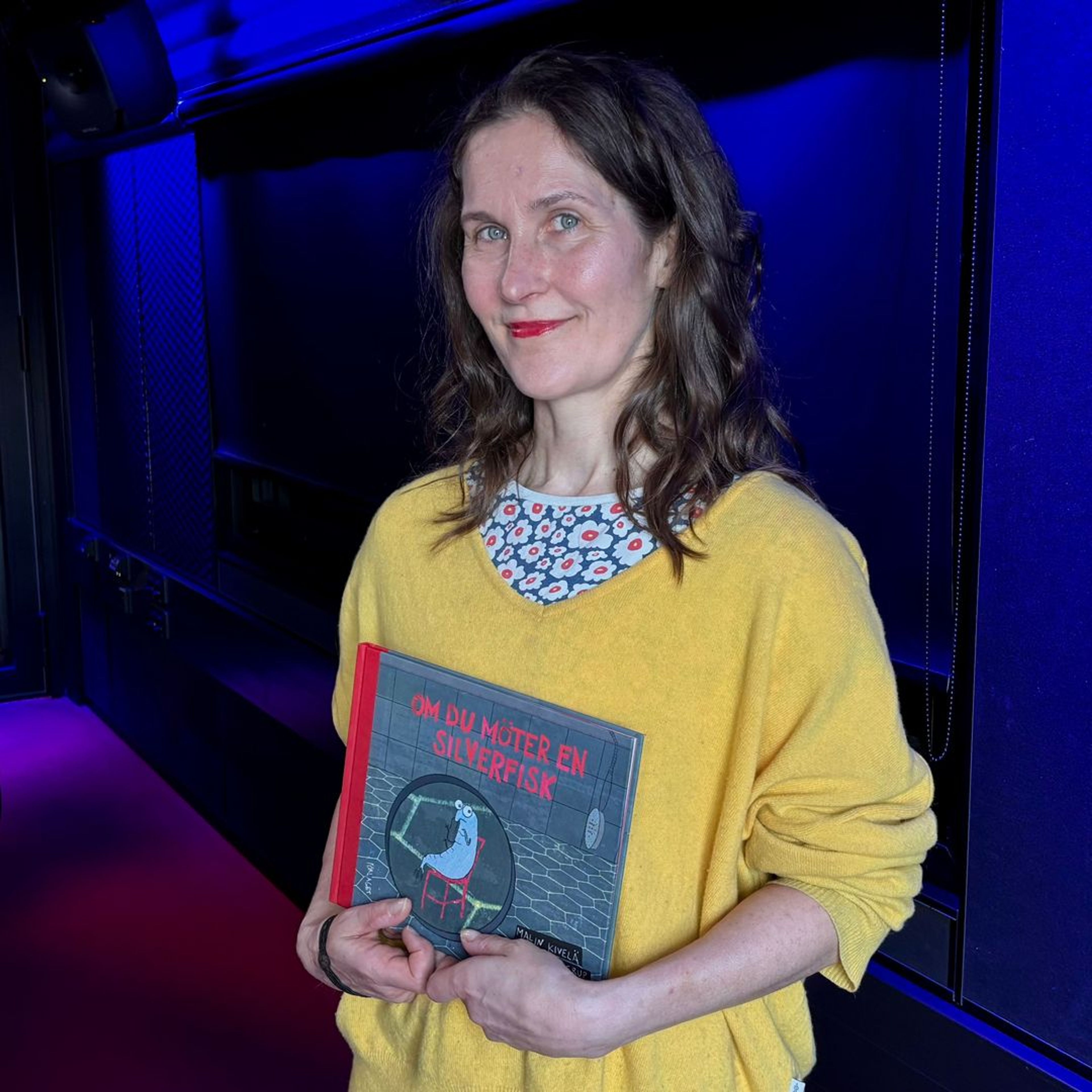 Malin Kivelä försvarar silverfisken i sin nya bok