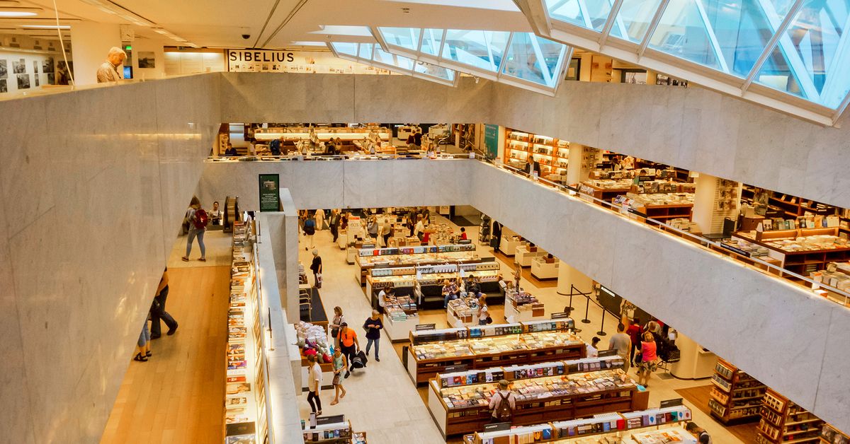 Academic Bookstore chain embarks on redundancy talks | Yle