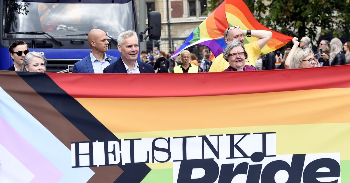 Helsinki Pride: Police say 100,000 to march for sexual minorities