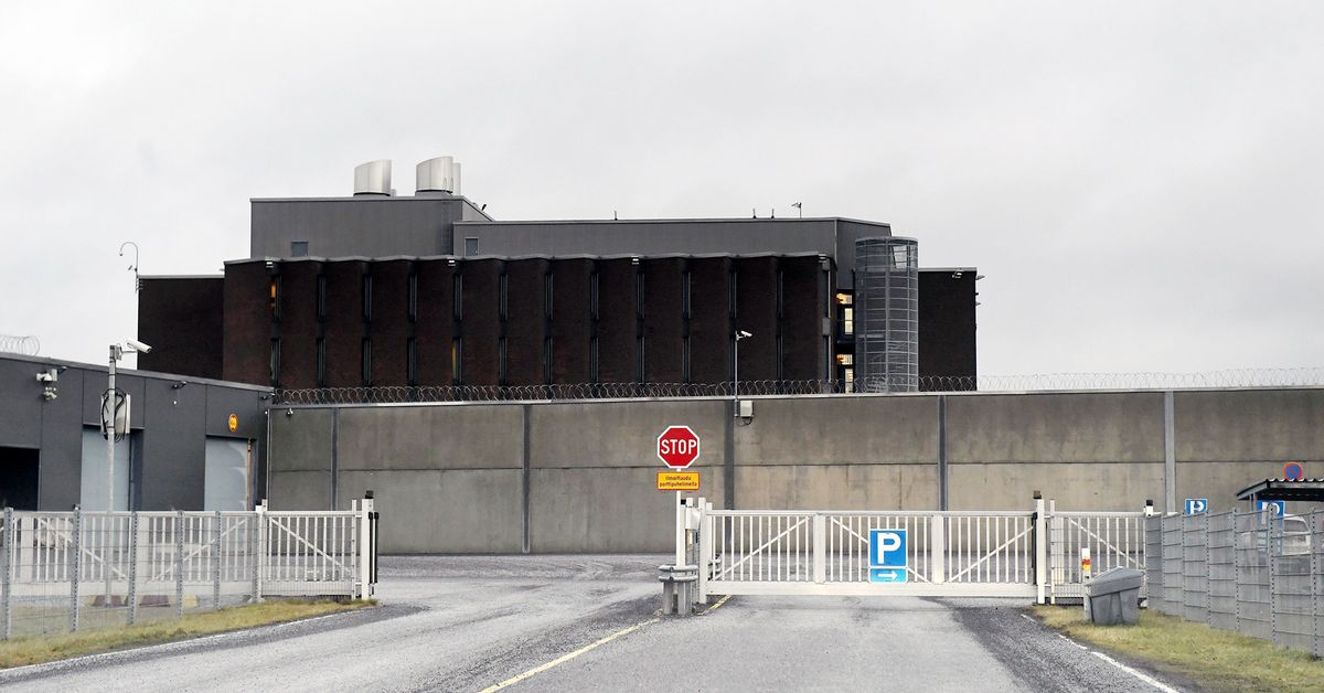 Three-year jail terms for ringleaders of prison drug smuggling scheme | Yle